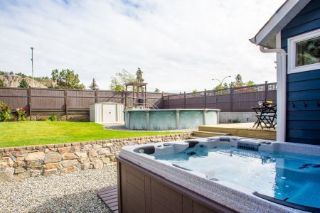 -1250-Glenmore-Drive-Kelowna-BC-V1Y4P3-backyard11.jpg